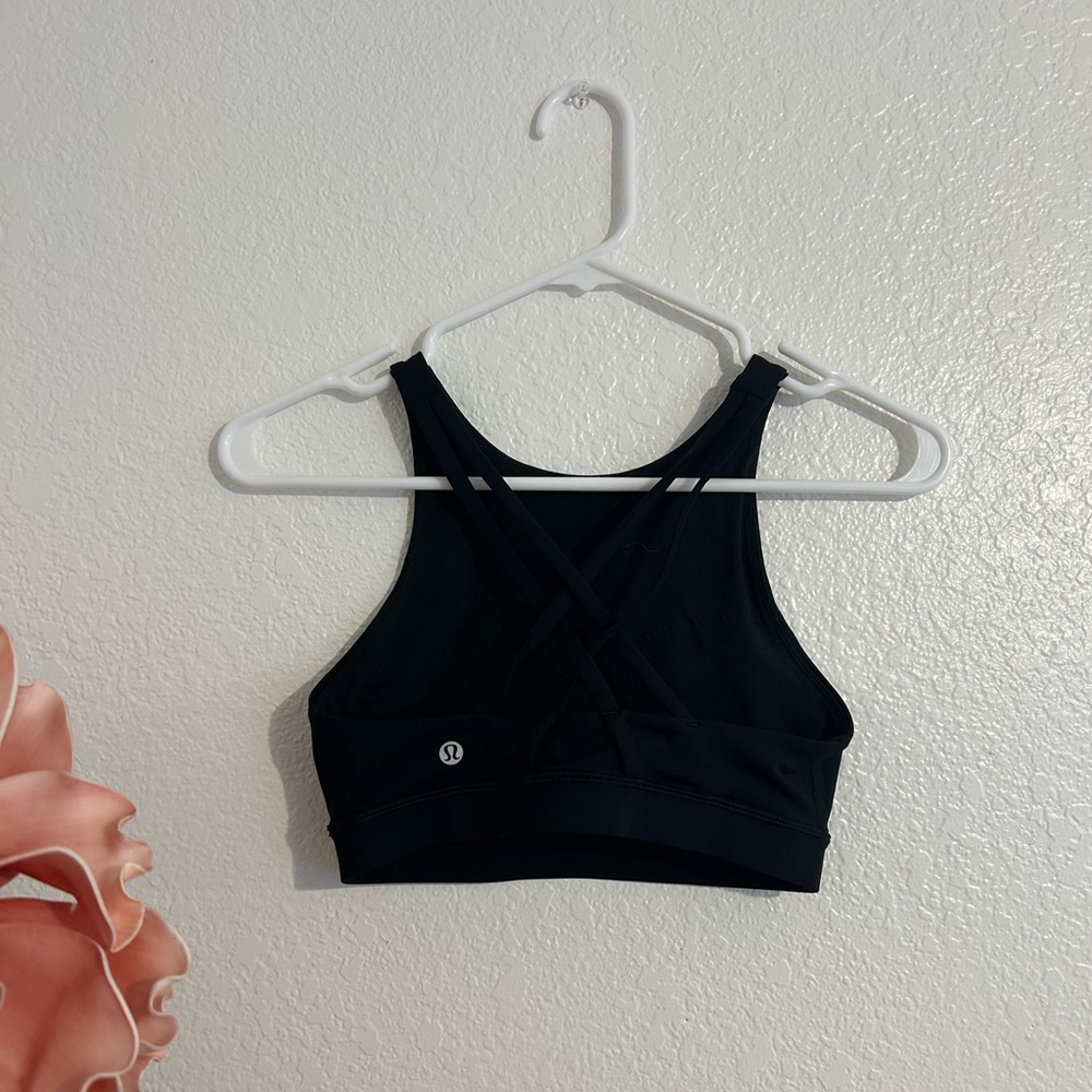 sports bra